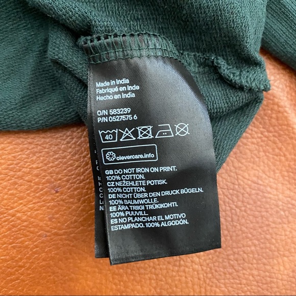 Long sleeve cropped top with POSITIVITY sleeve graphic - Forest Green - Picture 5 of 5